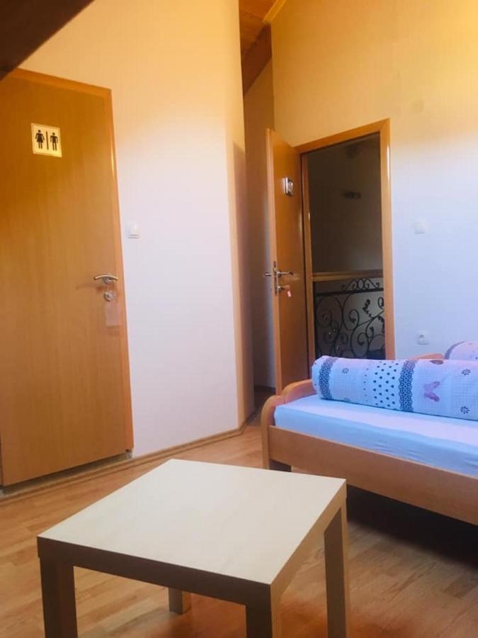 Omladinski Hotel Rostovo Bugojno Zewnętrze zdjęcie